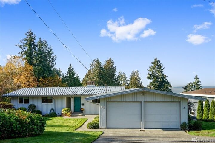 Property Photo: 4116 Cliff Dr WA 98203