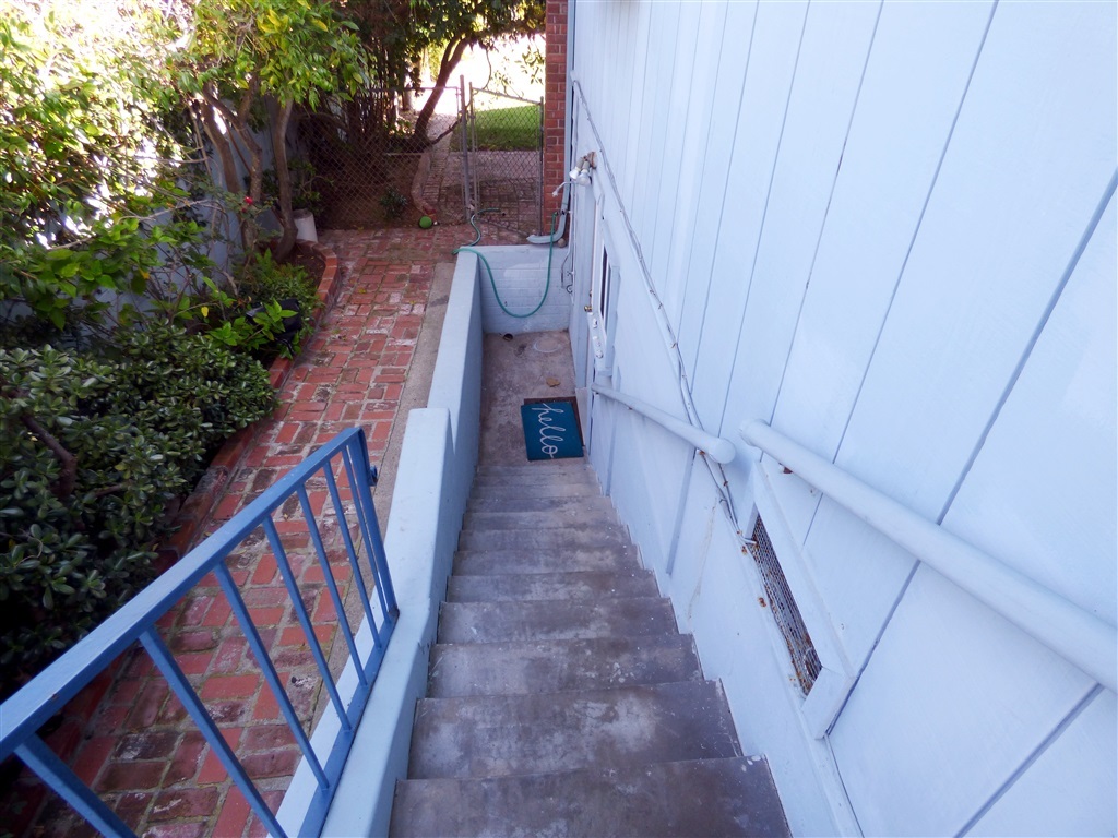 Property Photo:  7982 Roseland Dr  CA 92037 