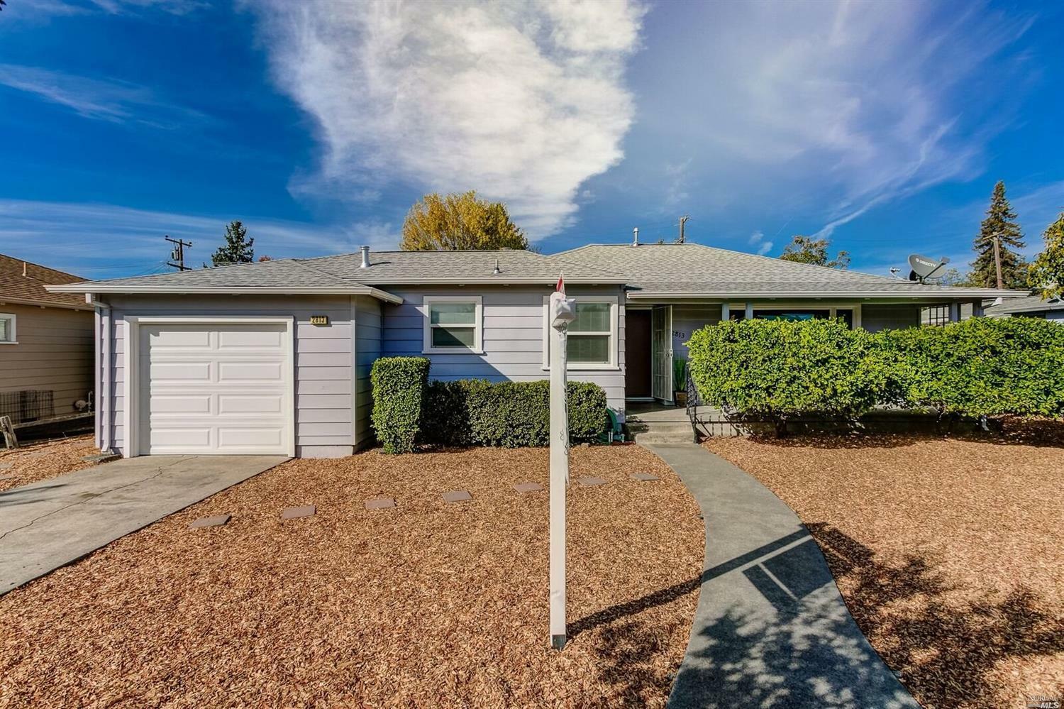 Property Photo: 2813 Patio Court CA 95405