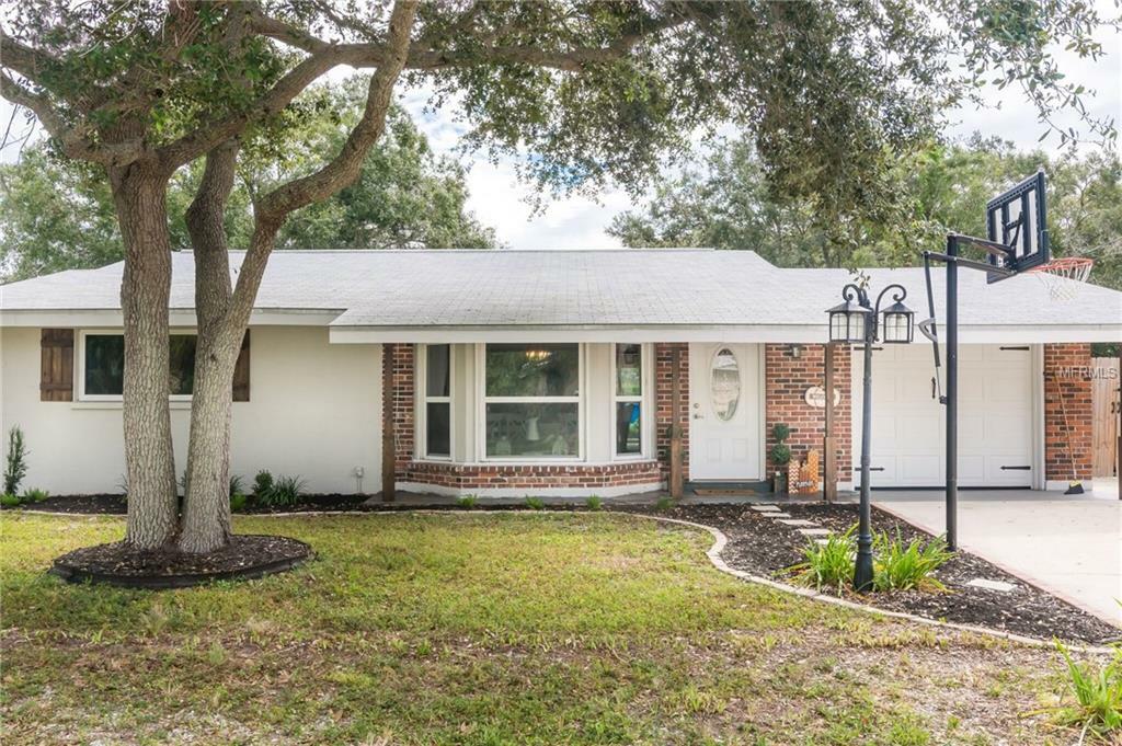 Property Photo:  4422 Beacon Drive  FL 34232 