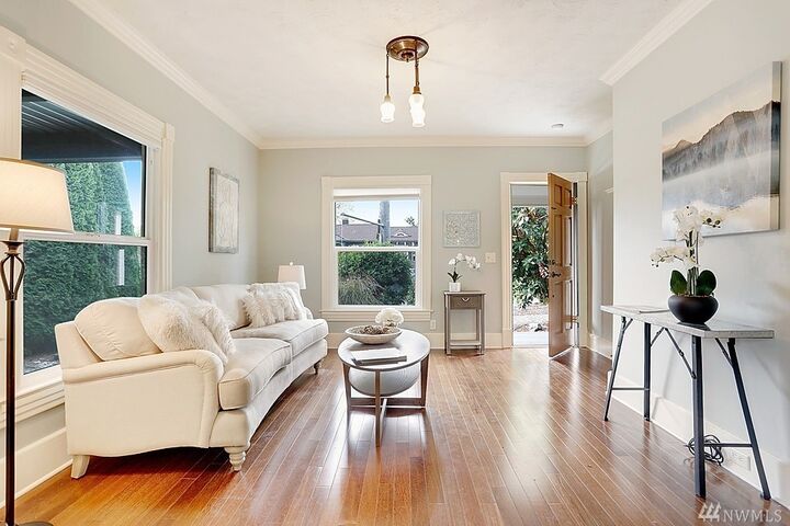 Property Photo:  906 24th Ave S  WA 98144 