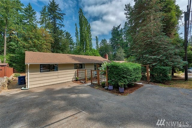 Property Photo:  3008 NE 178th St  WA 98155 