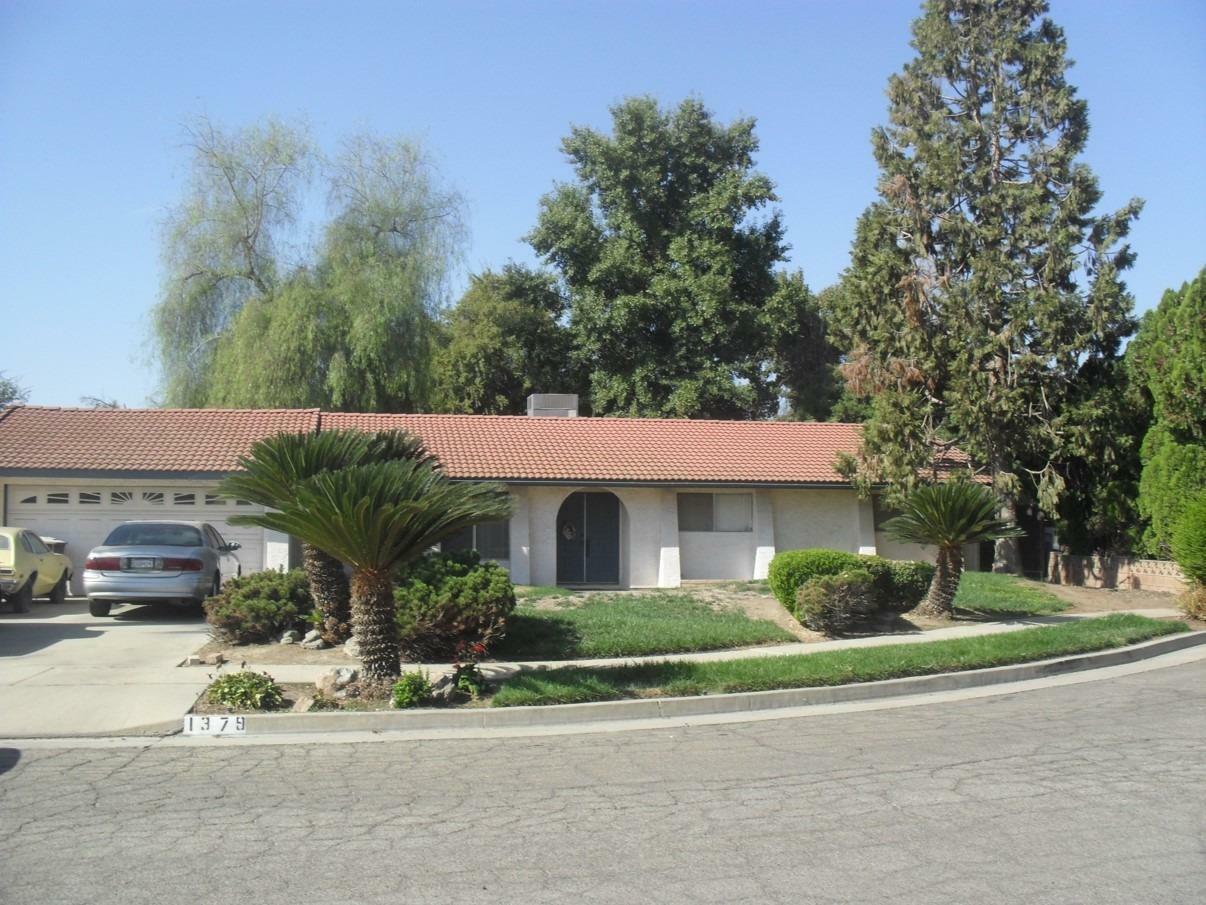 1379 E Boyer Drive  Tulare CA 93274 photo