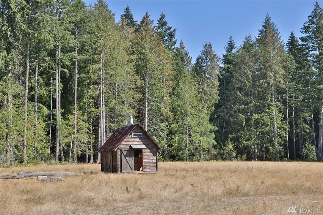 Property Photo:  5143 Bayview Rd  WA 98260 