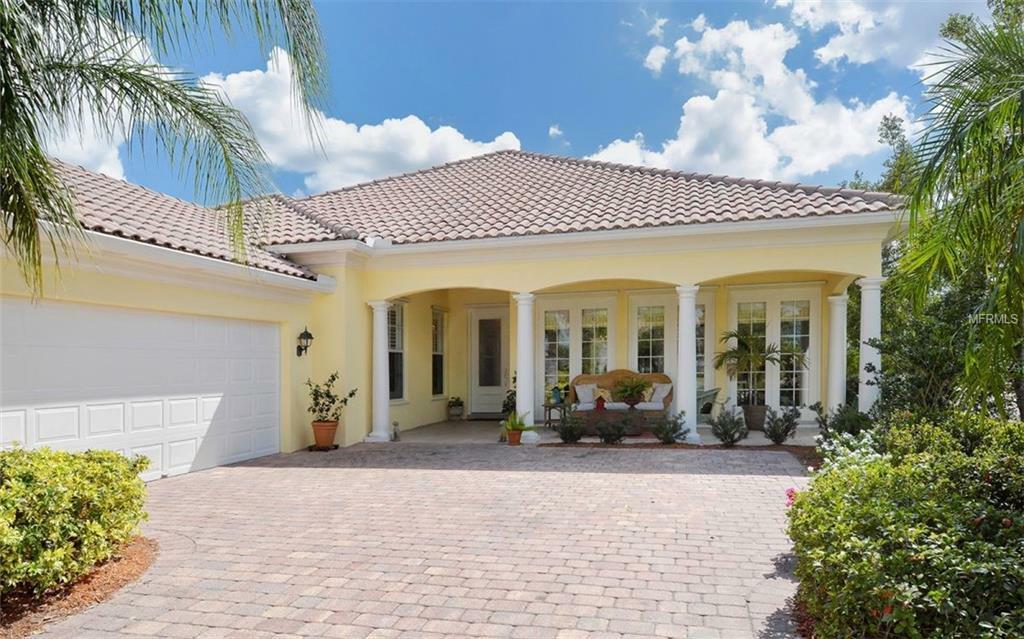 Property Photo:  5811 Girona Place  FL 34238 