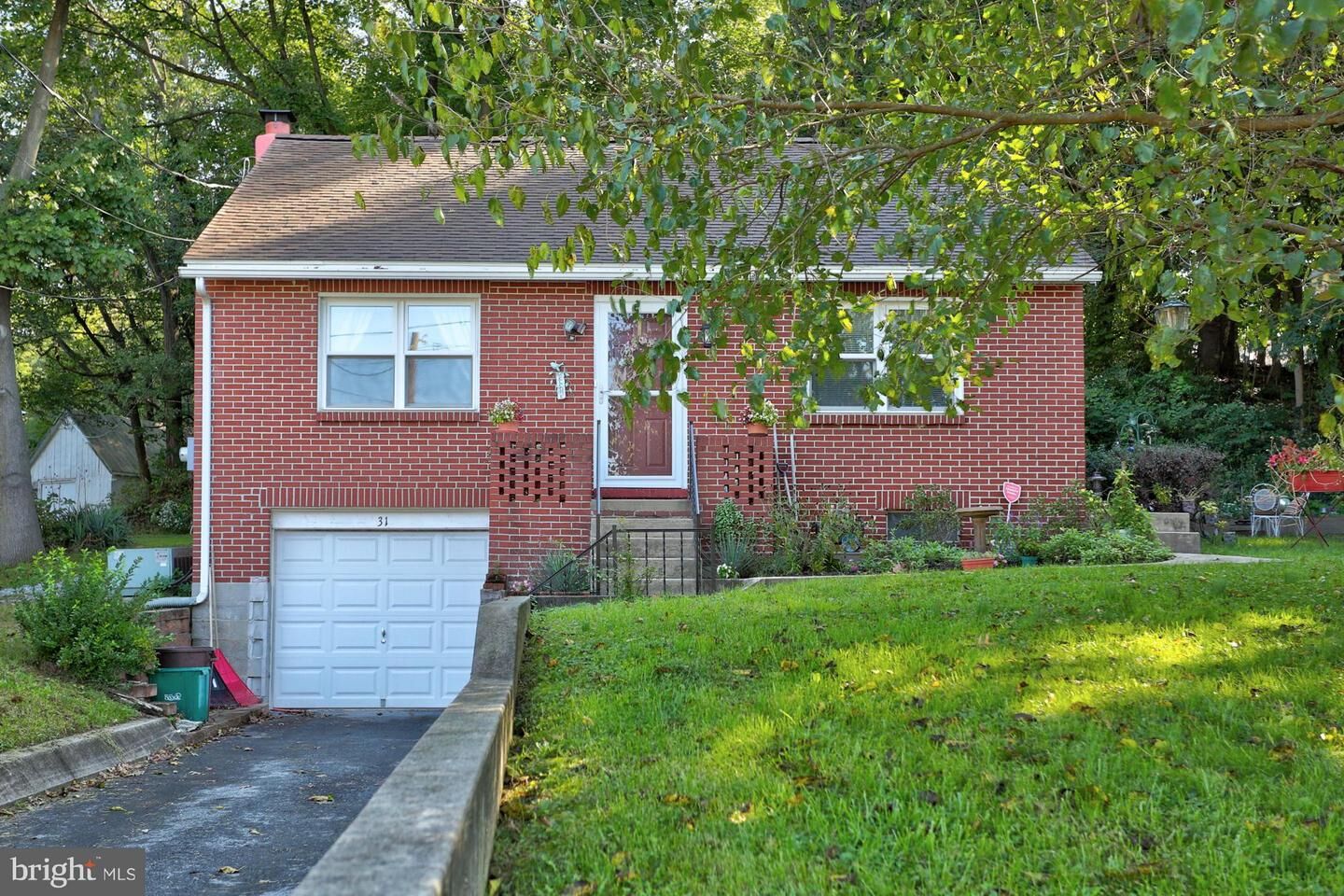 Property Photo:  31 N Donerville Road  PA 17554 