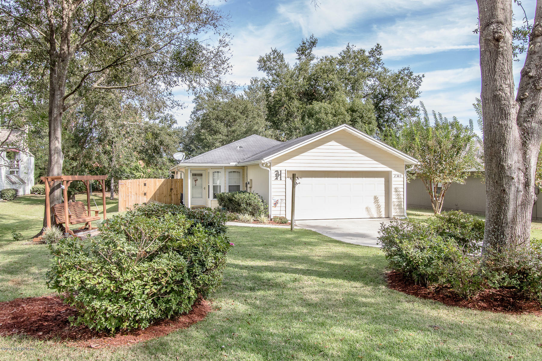 Property Photo:  2303 Twelve Oaks Dr  FL 32065 