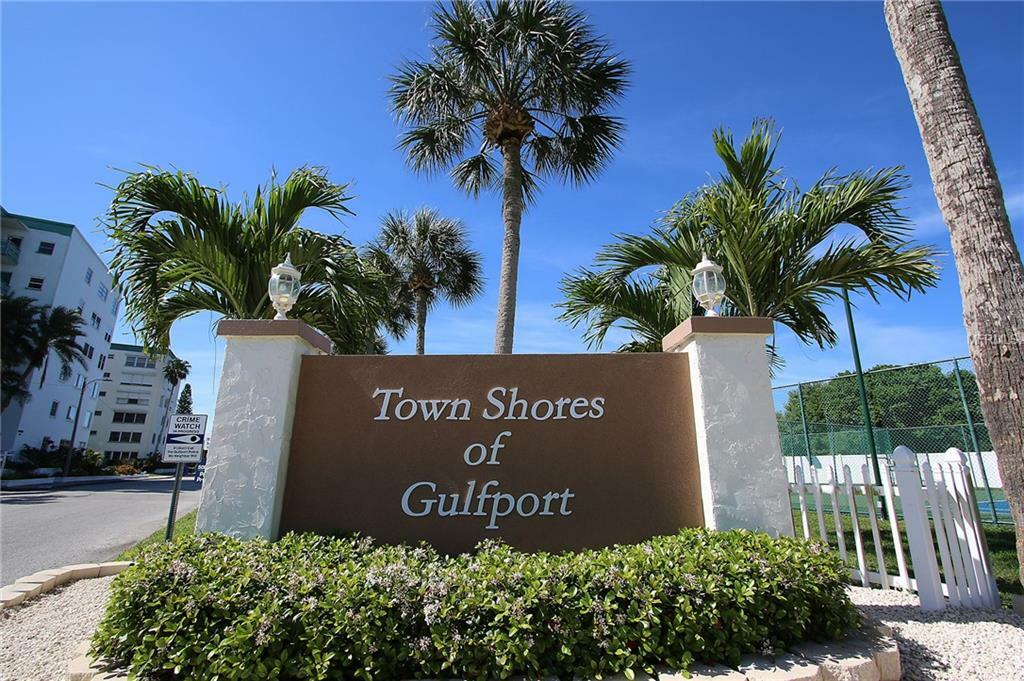 Property Photo:  5925 Shore Boulevard S 206  FL 33707 