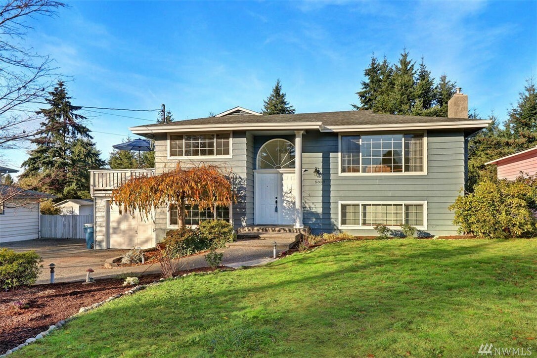 Property Photo:  5823 164th Place SW  WA 98037 