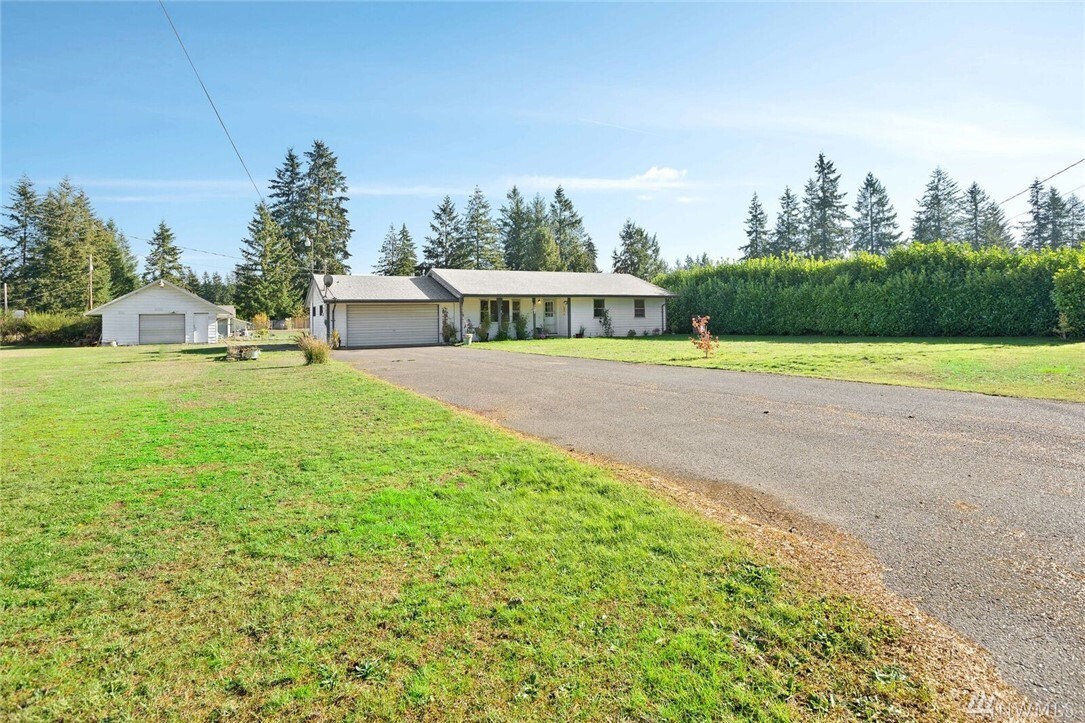 Property Photo:  2768 SE Water Lane W  WA 98366 