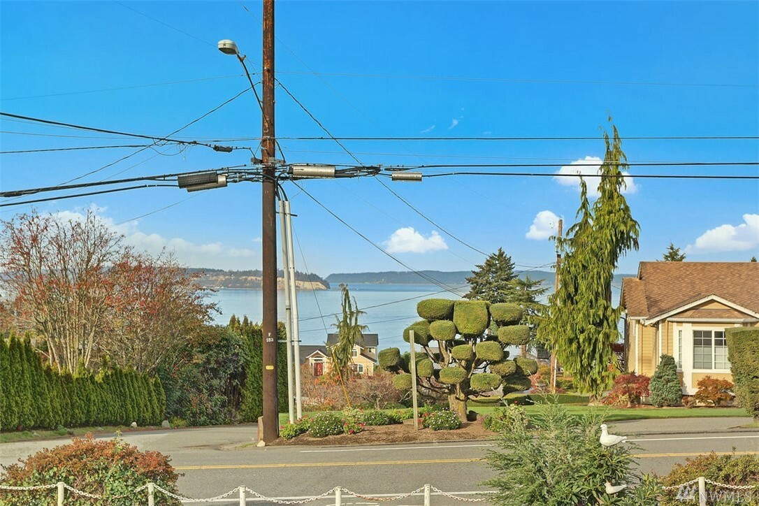 Property Photo:  3424 W Mukilteo Blvd  WA 98203 