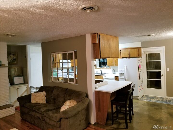 Property Photo: 220 J St SW WA 98848