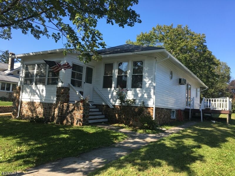 Property Photo:  208 W Washington Ave  NJ 07882 