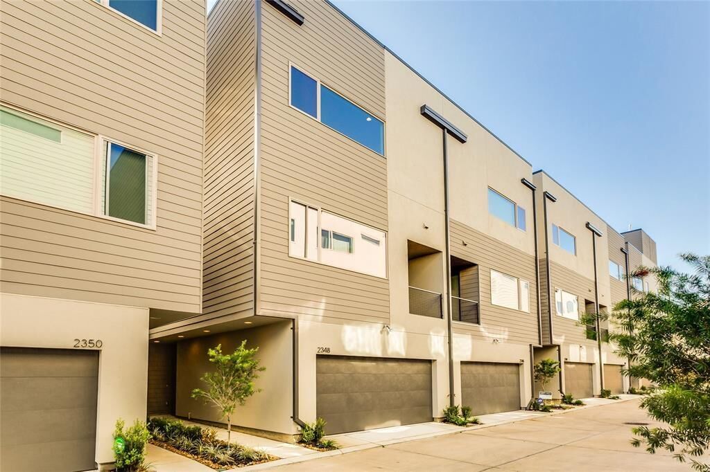 Property Photo:  2339 Sperber Lane  TX 77003 