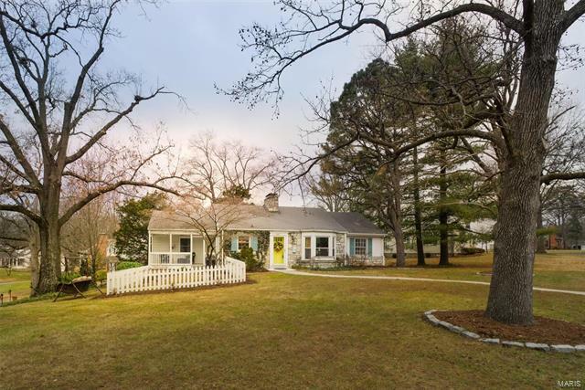 1527 Gardenia Drive  Webster Groves  63119 photo