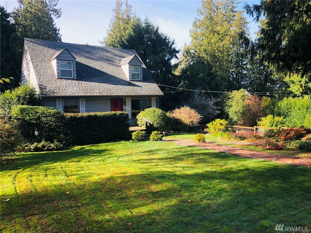 Property Photo:  921 N 15th St  WA 98273 