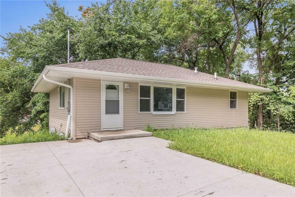 Property Photo:  2501 Mann Avenue  IA 50310 