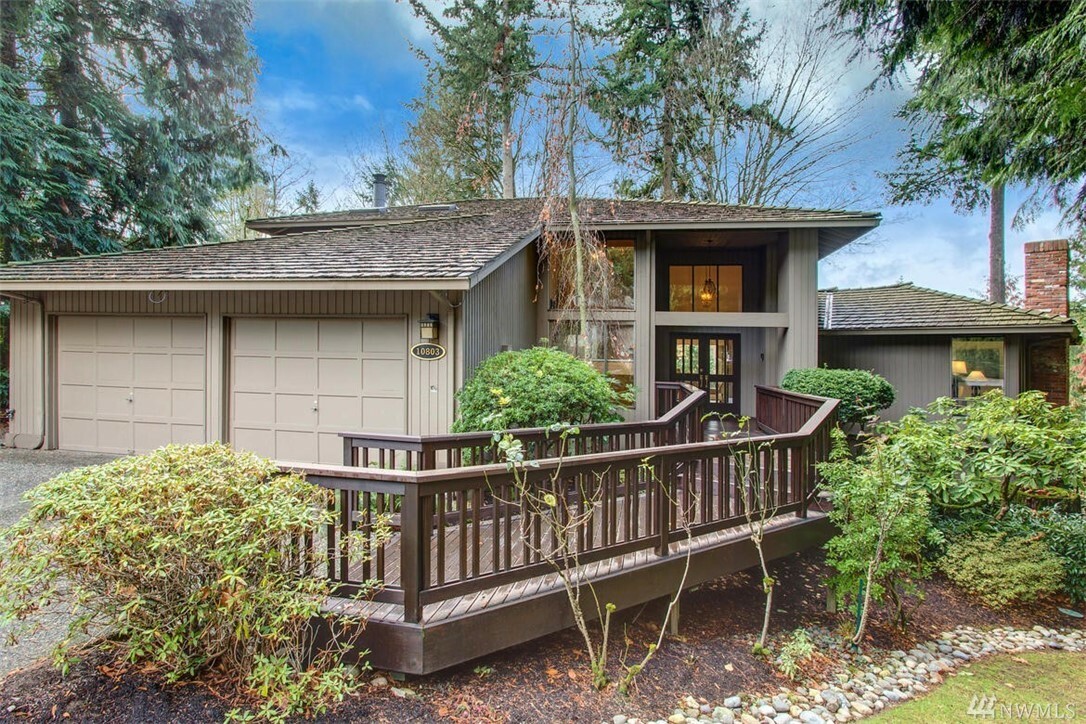 Property Photo:  10803 NE 39th Place  WA 98004 