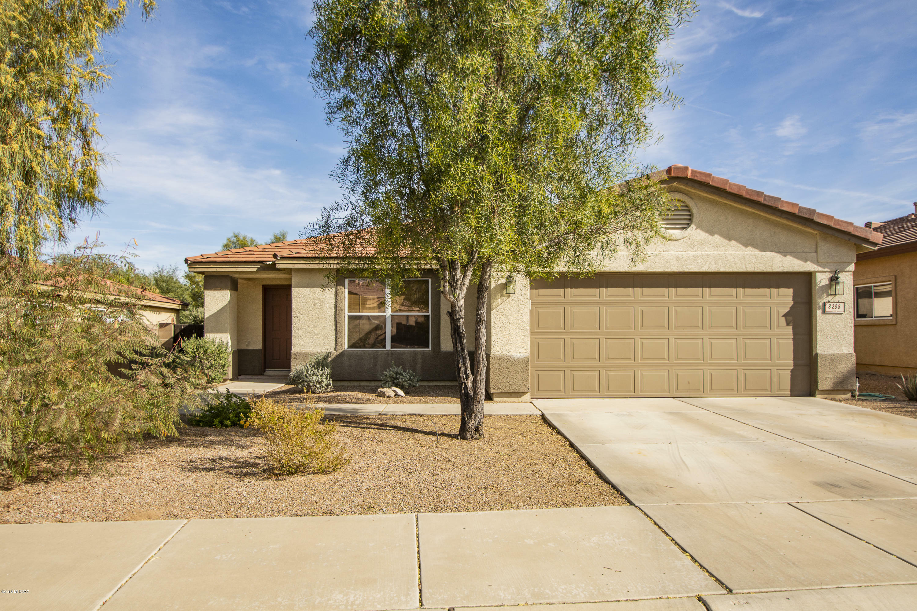 Property Photo:  8288 N Stonehill Drive  AZ 85743 