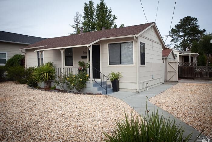 Property Photo:  701 East D Street  CA 94952 