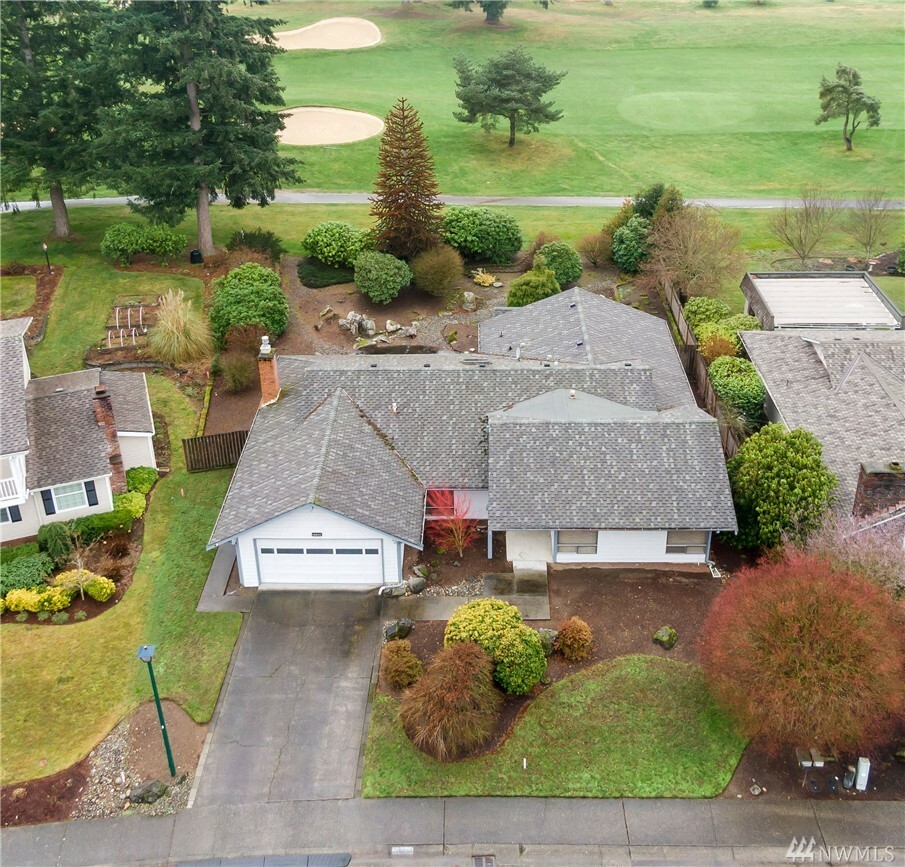 Property Photo: 16833 142nd Ave SE WA 98058