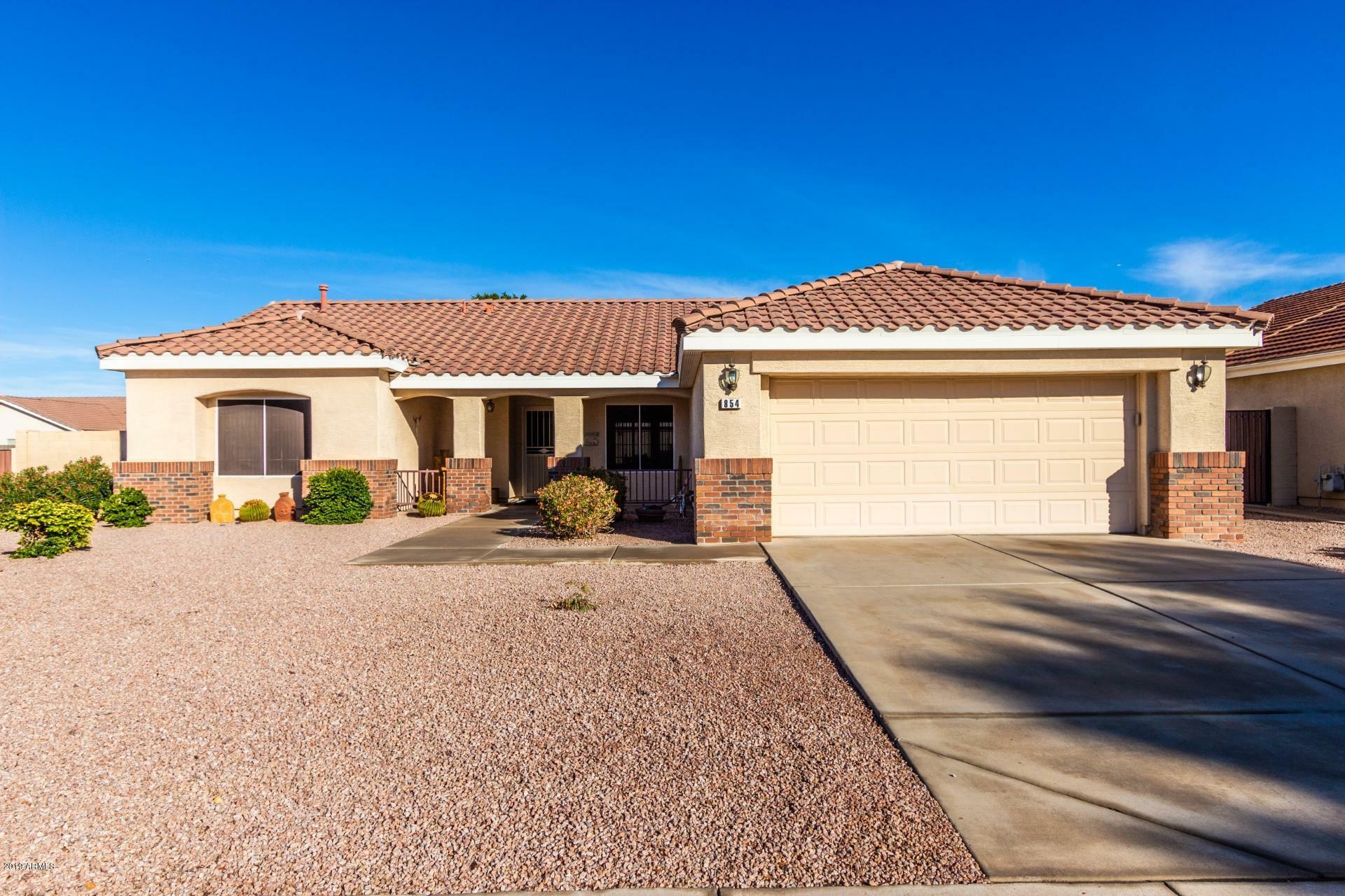 Property Photo: 854 W Cooley Drive AZ 85233