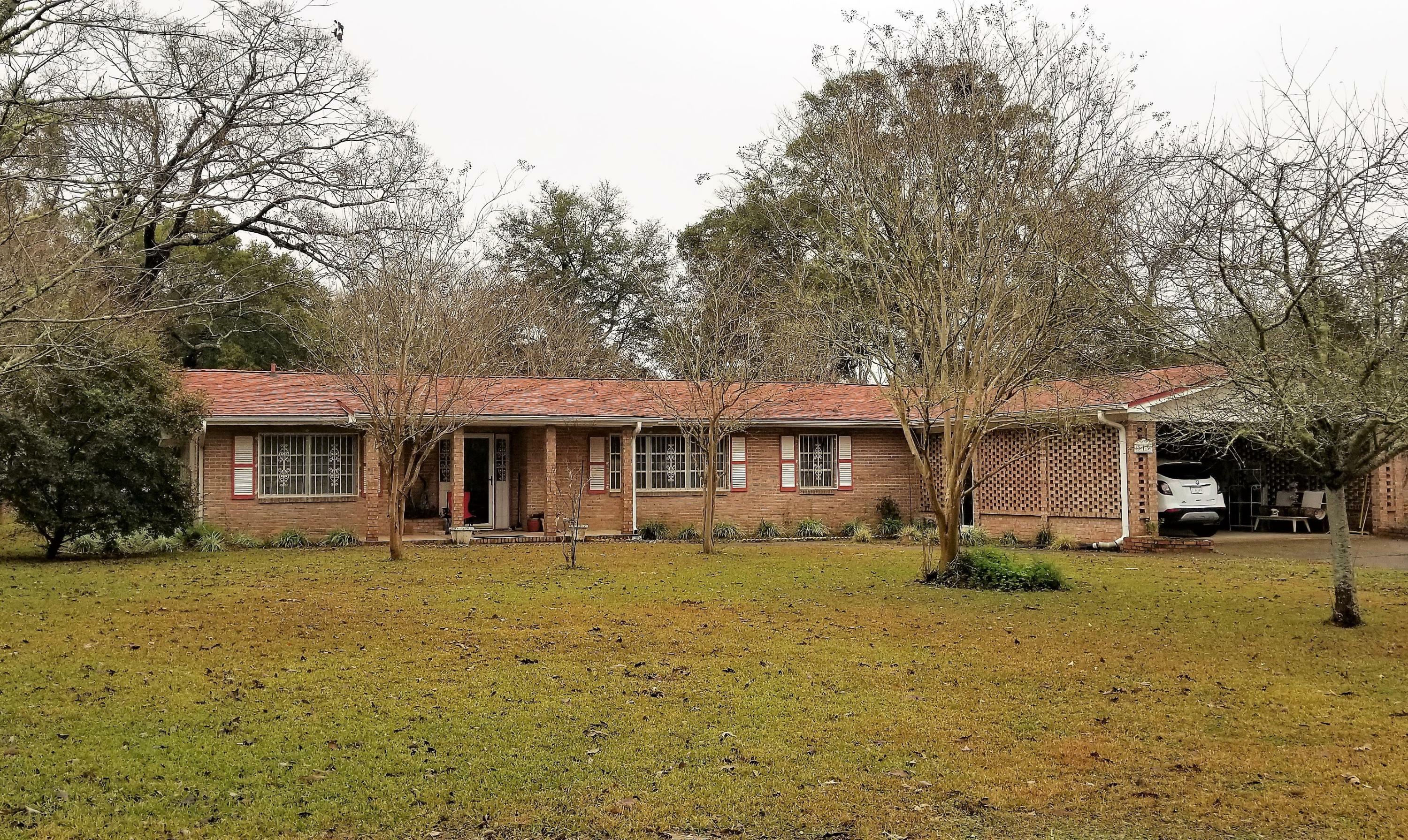 Property Photo:  319 Powell Drive  FL 32536 