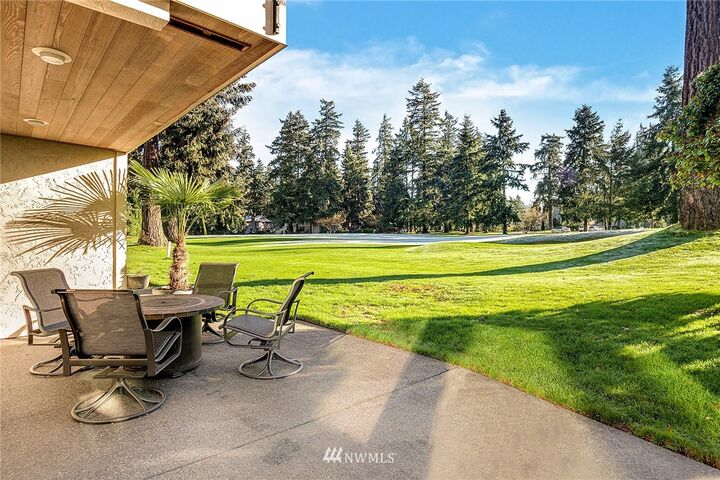 16909 Inglewood Road NE 202  Kenmore WA 98028 photo