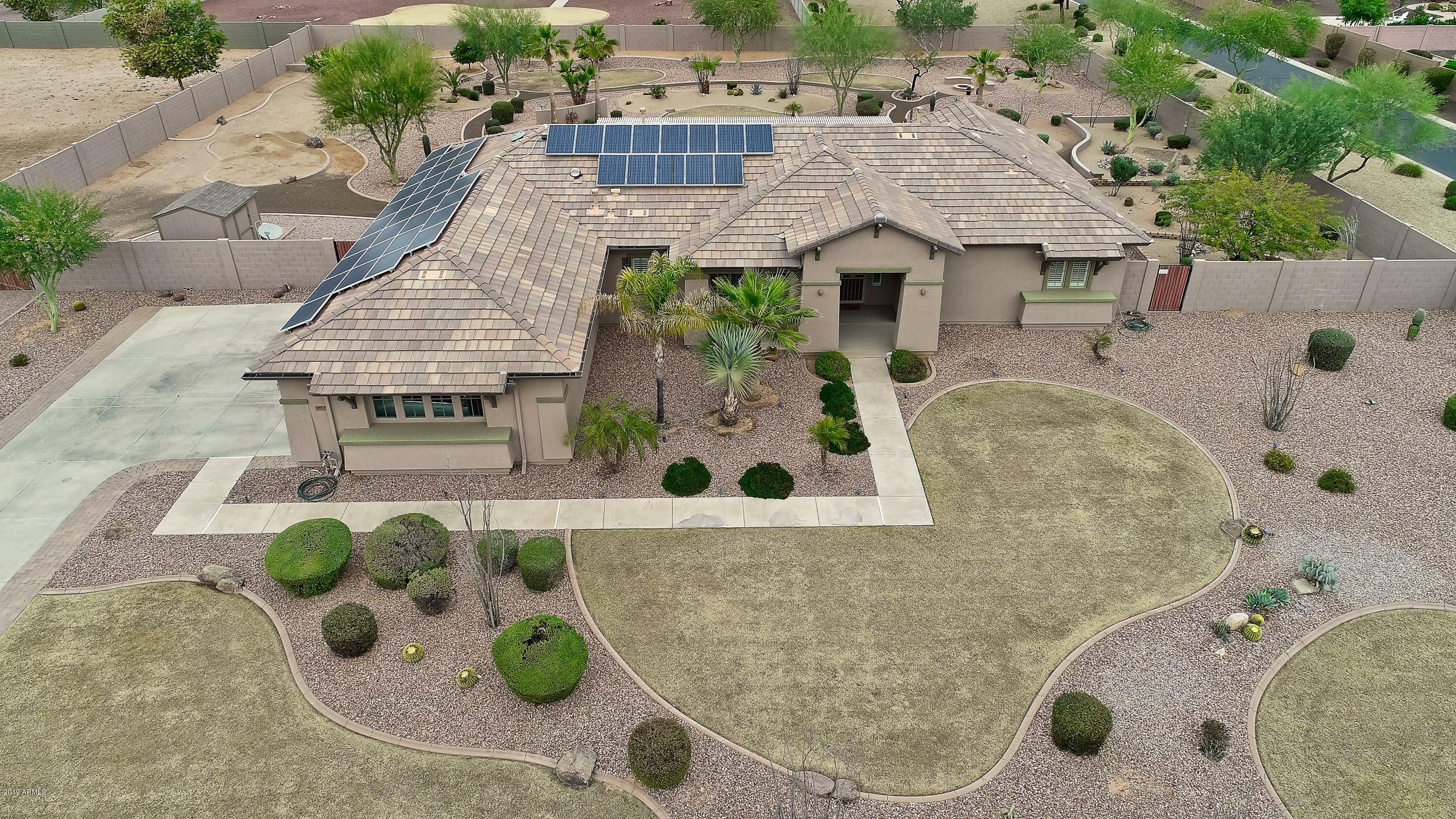 Property Photo:  14426 W Becker Lane  AZ 85379 