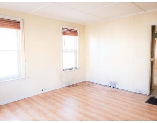 Property Photo:  94 Maplewood Ave  MA 01930 