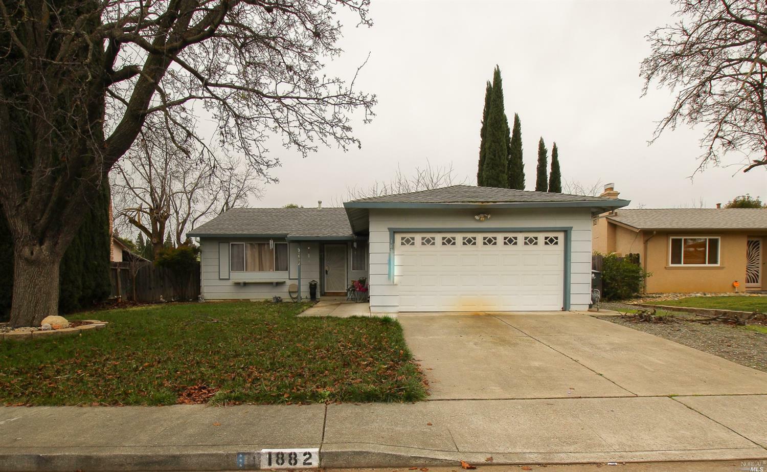 Property Photo:  1882 Woodglen Lane  CA 95687 