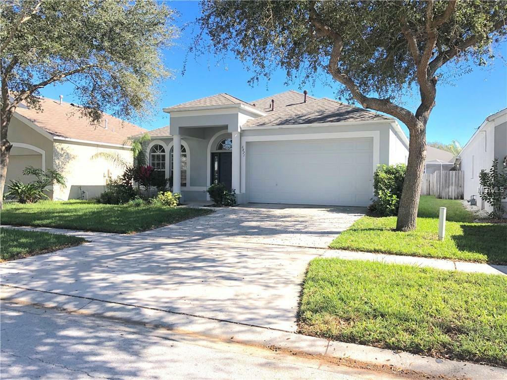 Property Photo:  6821 Monarch Park Drive  FL 33572 