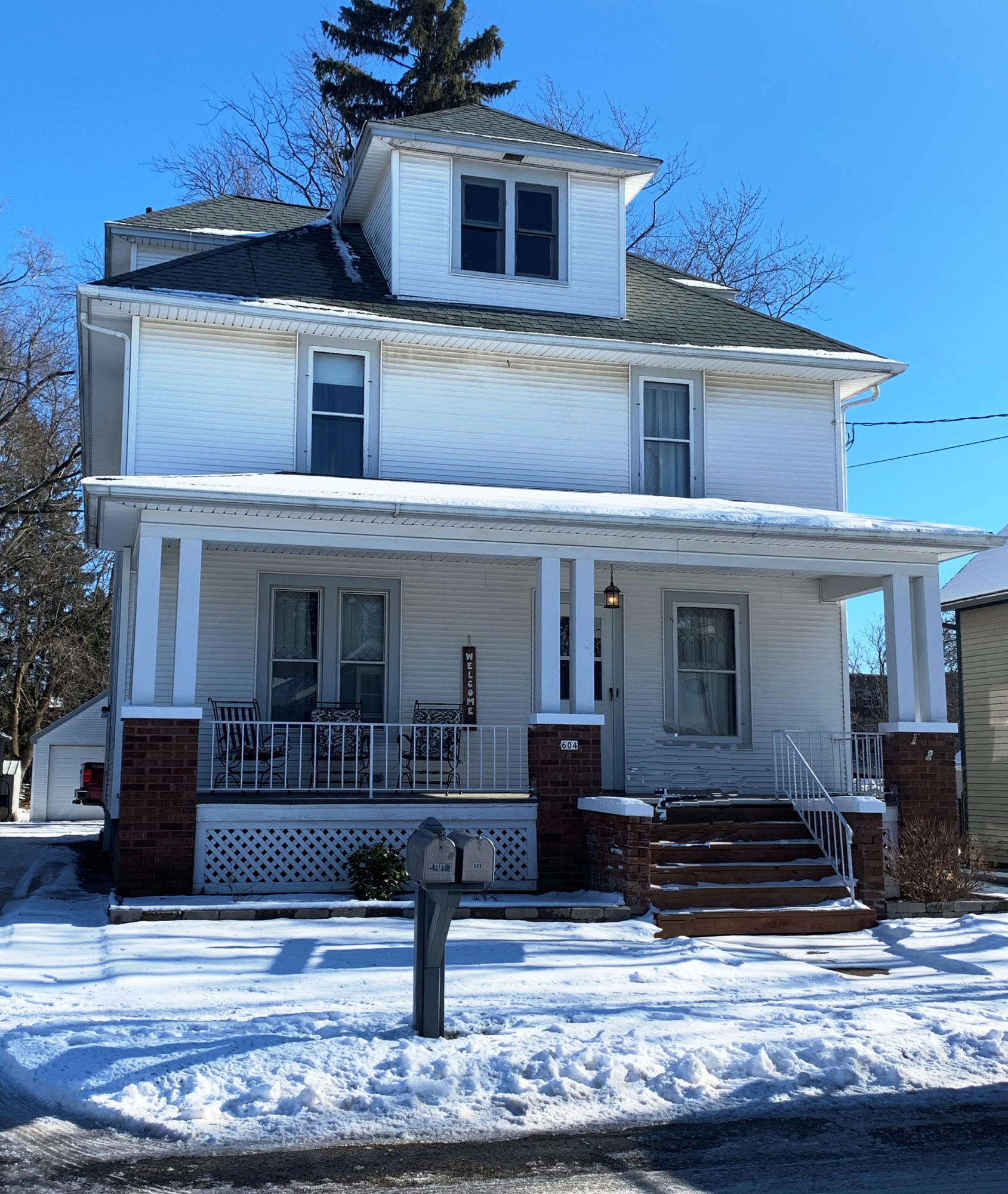 Property Photo: 604 Center St WI 53027