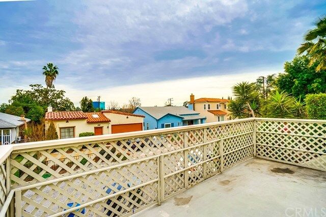 Property Photo:  252 Hampden Terrace  CA 91801 