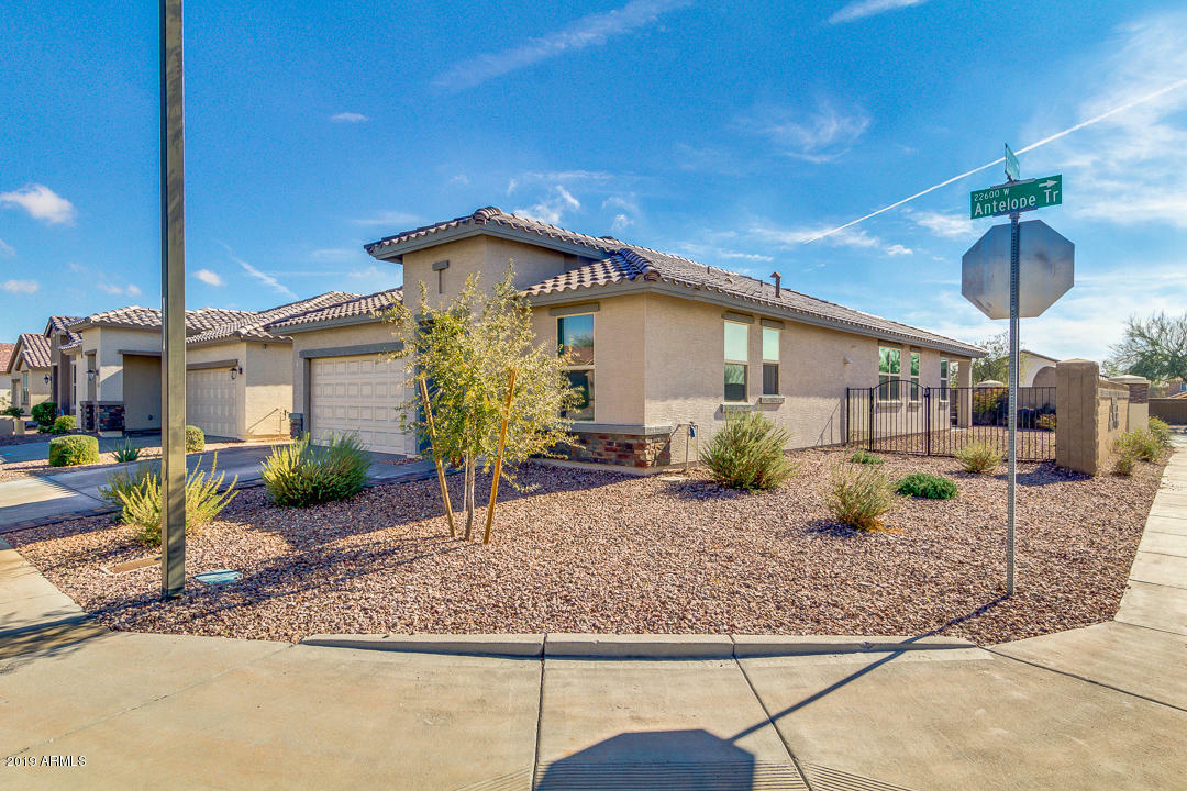 Property Photo:  22613 W Antelope Trail  AZ 85326 