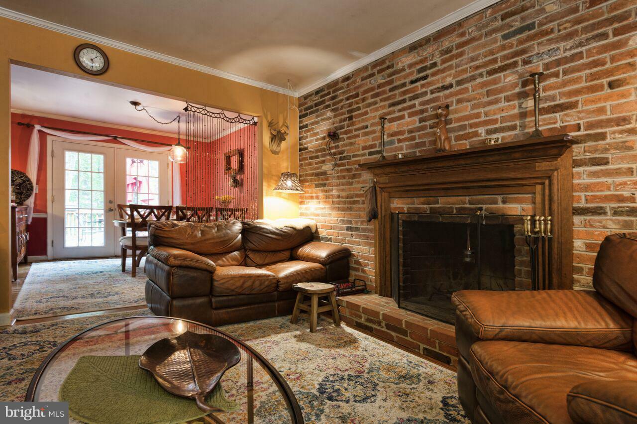 Property Photo: 14020 Berryville Road MD 20874
