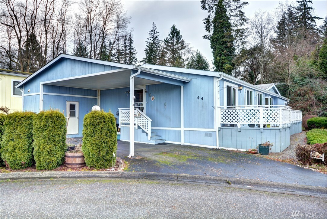 Property Photo:  5810 Fleming St 44  WA 98203 