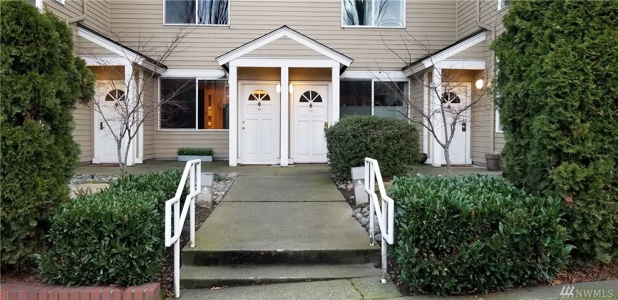 Property Photo:  2350 10th Ave E 109  WA 98102 