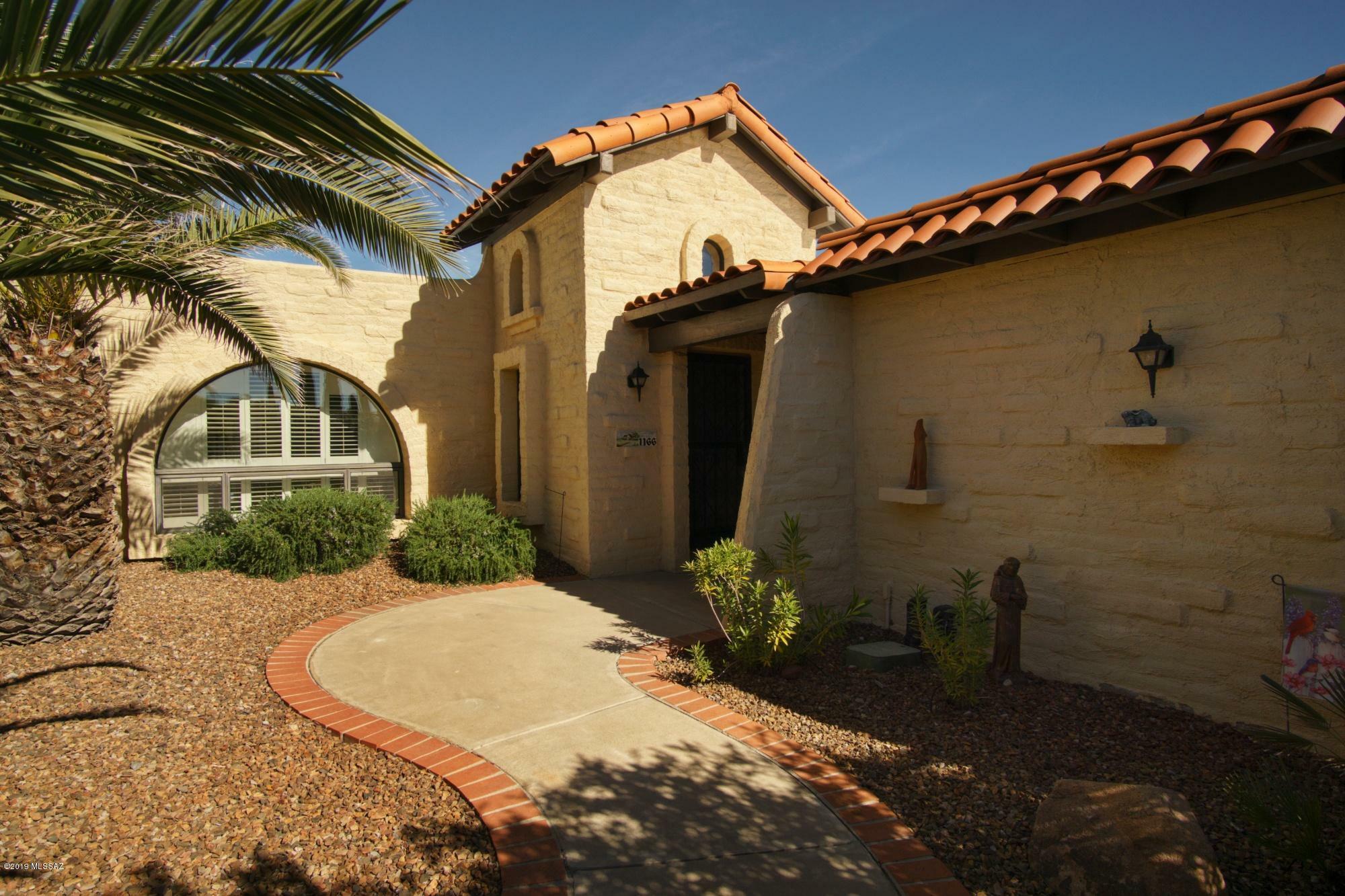 Property Photo:  1166 W Calle Excelso  AZ 85614 