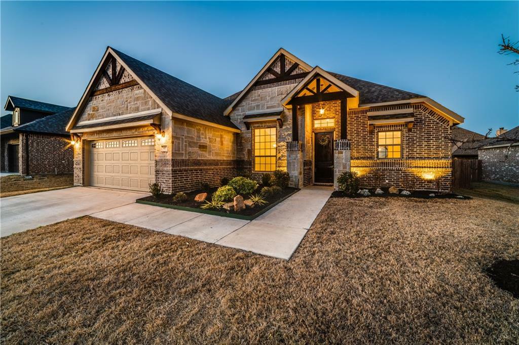 Property Photo: 417 Foxtail Court TX 75165
