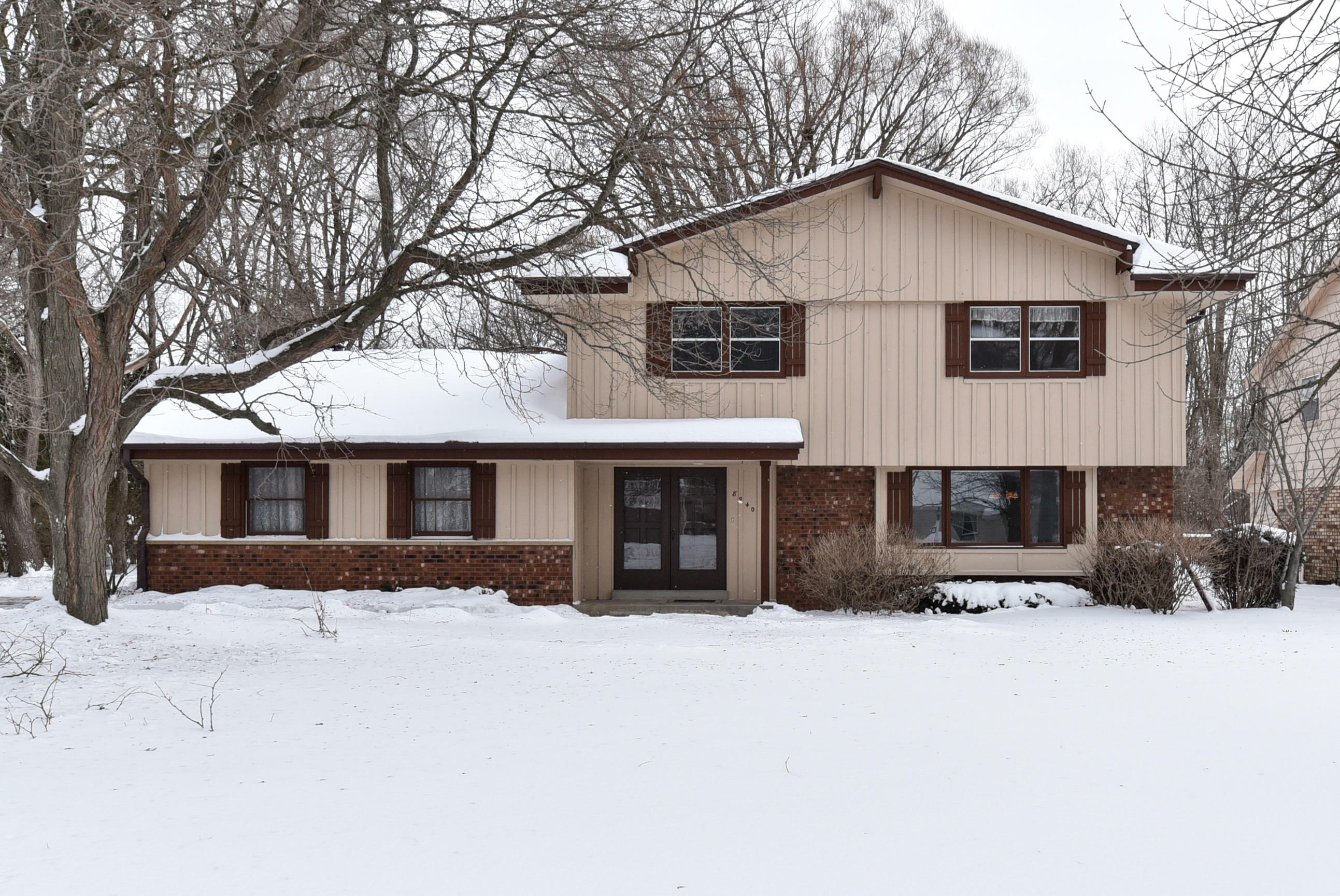 Property Photo:  8940 N Regent Rd  WI 53217 