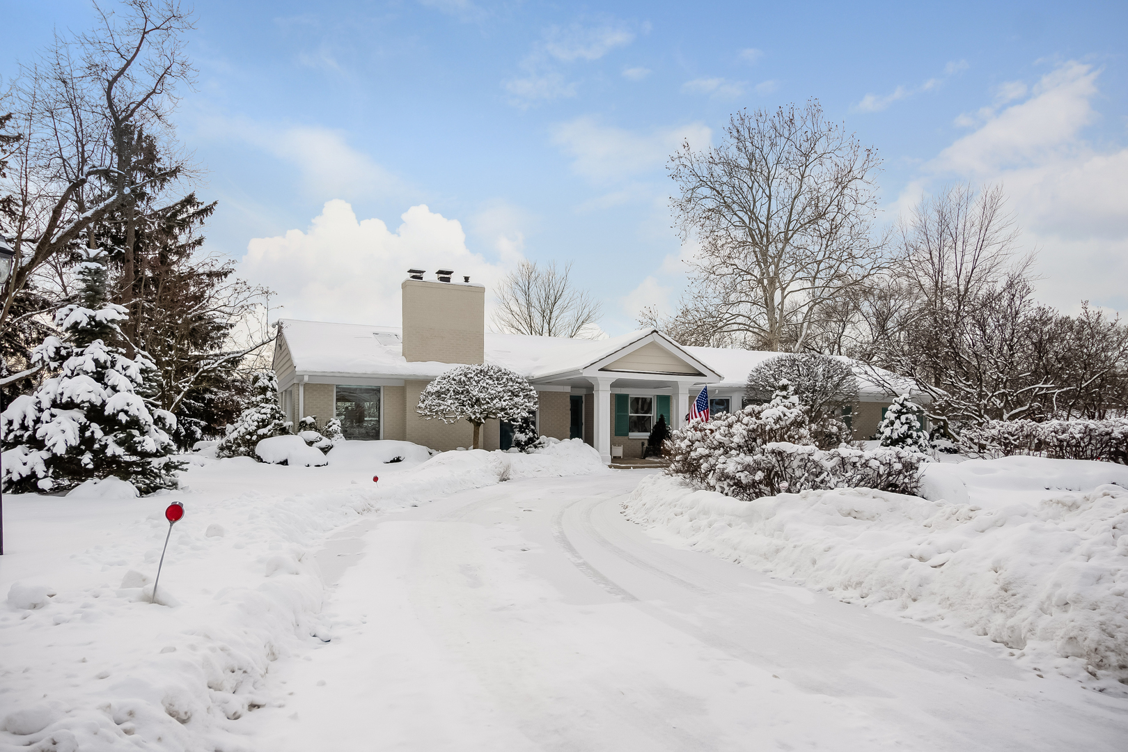 Property Photo:  1673 Bowling Green Drive  IL 60045 