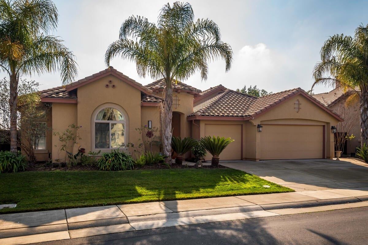 Property Photo: 9951 Cortino Way CA 95757