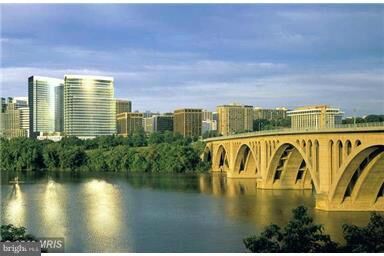 Property Photo:  1111 19th Street N 1702  VA 22209 