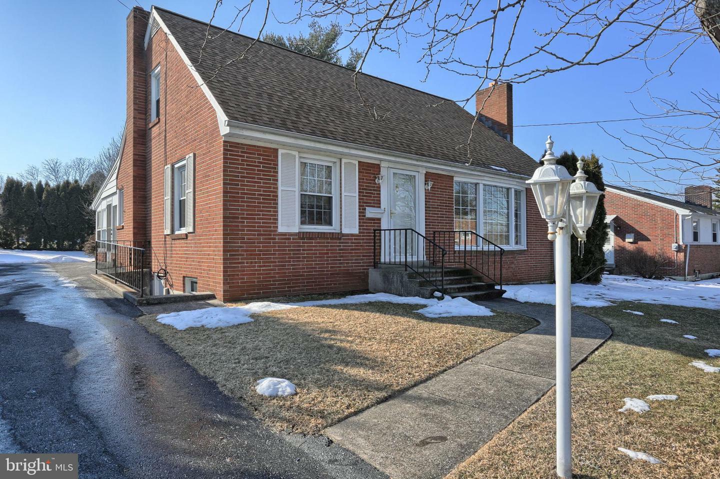 Property Photo: 1003 Kiner Avenue PA 17042