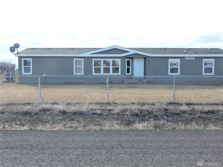 Property Photo:  19053 Rd 3.1 SW  WA 98848 