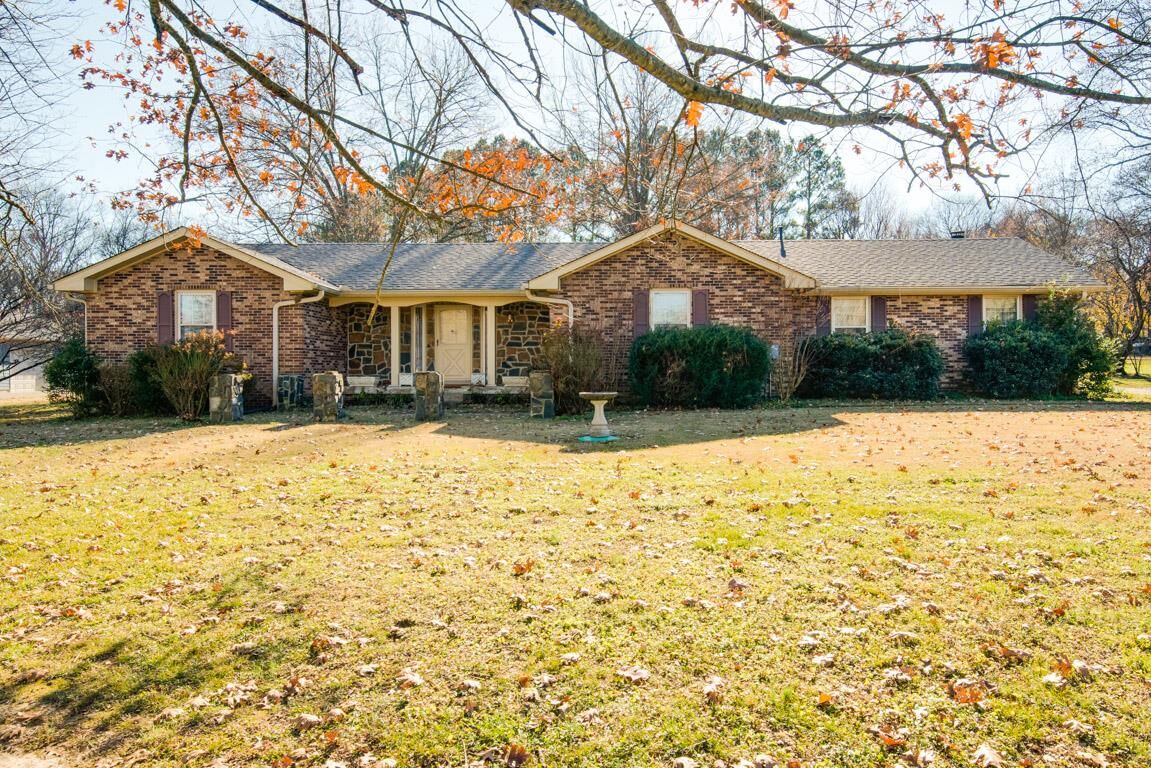 Property Photo:  1103 Weston Dr  TN 37122 
