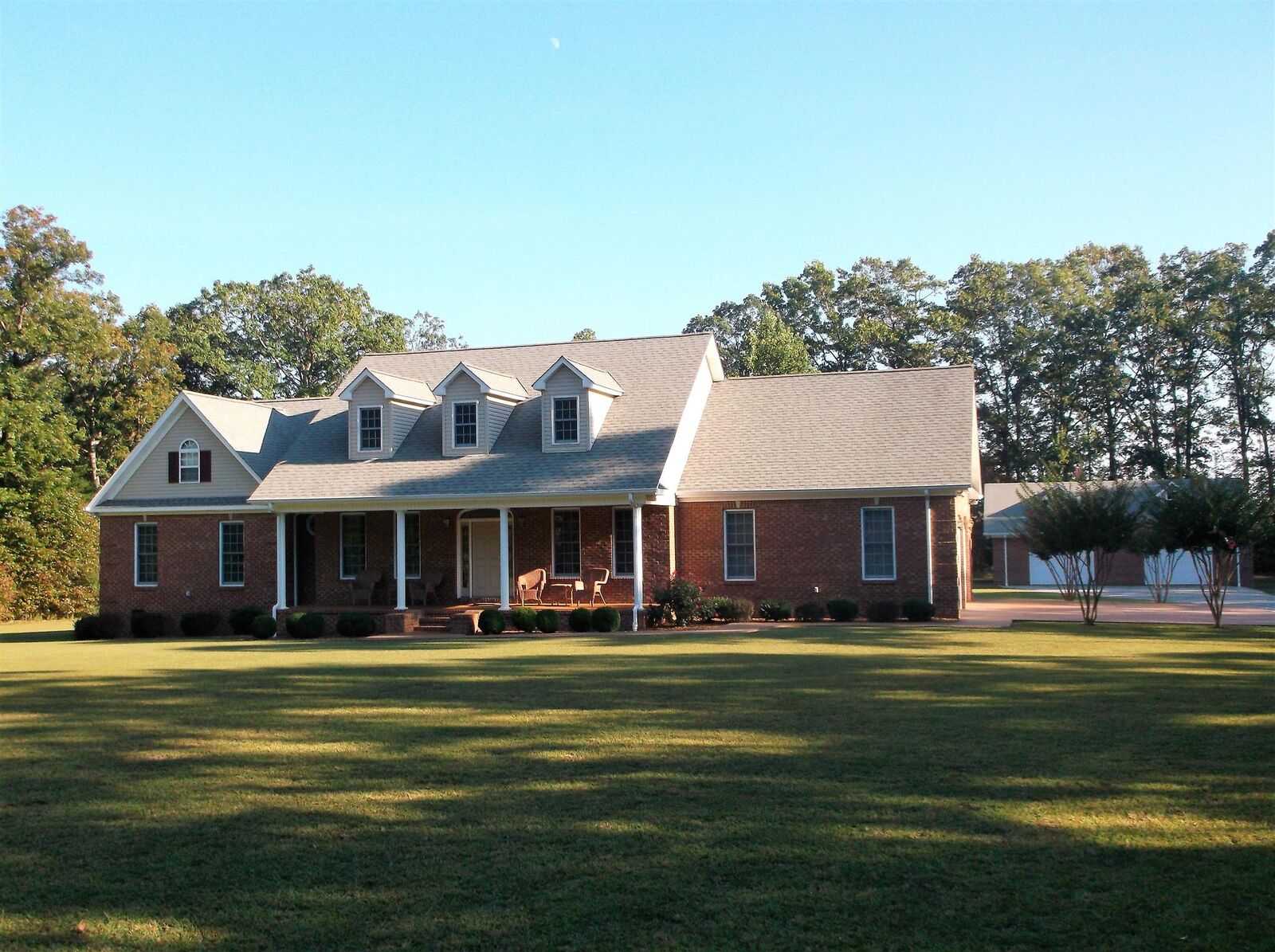 Property Photo: 912 Jim Long St TN 37356