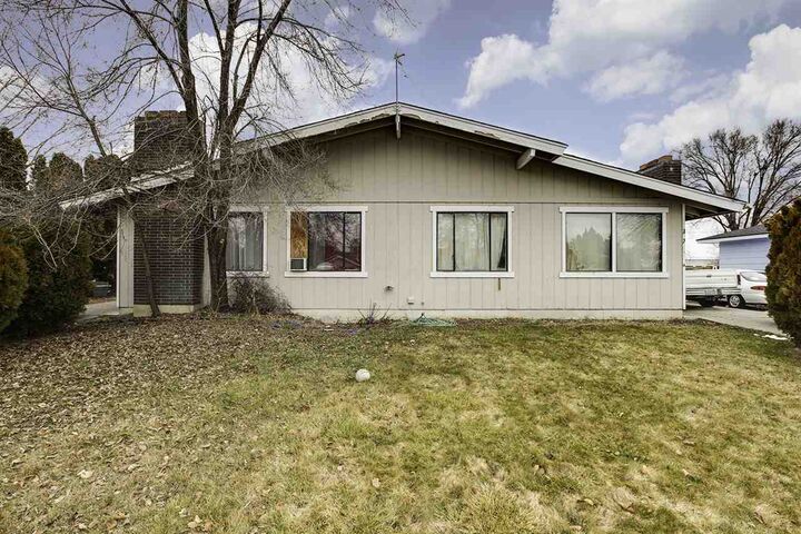 9919/9921 E Nora Ave  Spokane Valley WA 99206-4151 photo