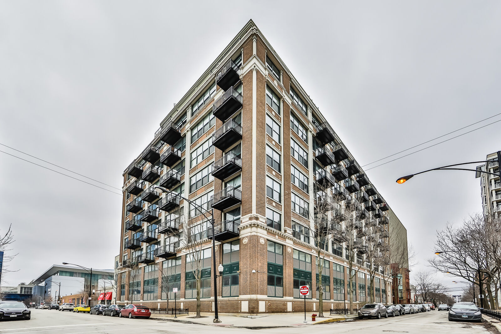 Property Photo: 221 East Cullerton Street 618 IL 60616